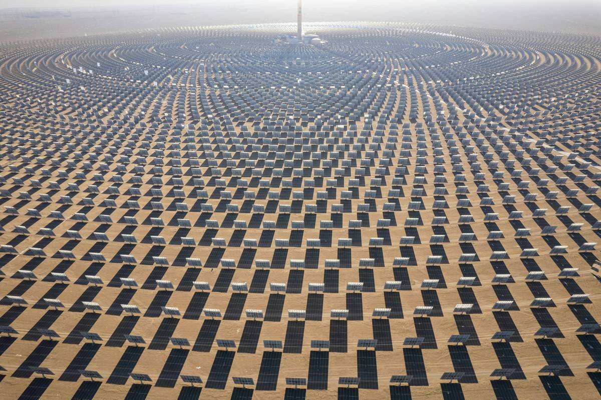 Close-up of energy bifacial solar panels bifacial solar showing transparent backsheet capturing reflected sunlight