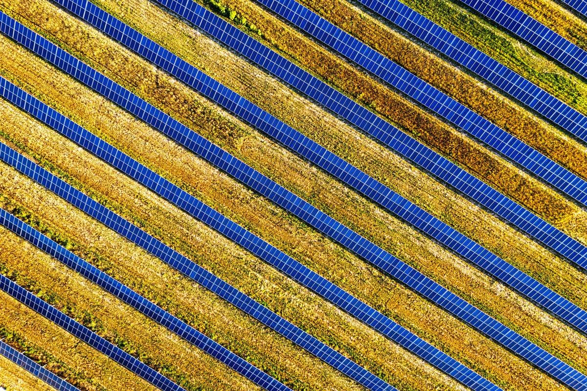 What Is Bifacial Solar Panels Meaning? Your No-BS Guide to Double-Sided Sun Power